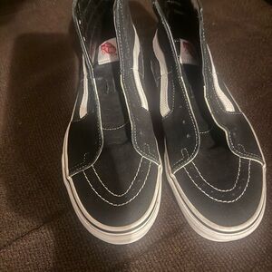 Vans Classic Black and White Sneakers (NO SHOE LACES)